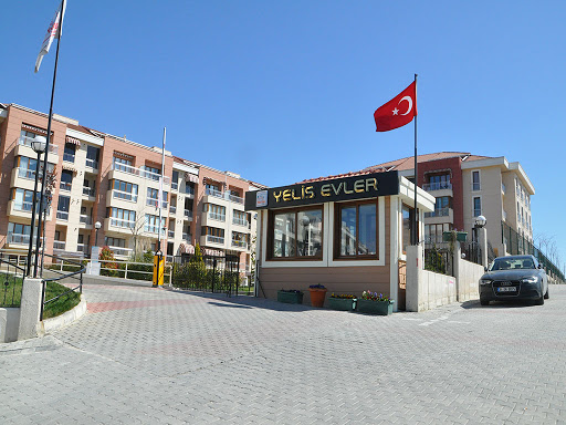 Yelis Evler